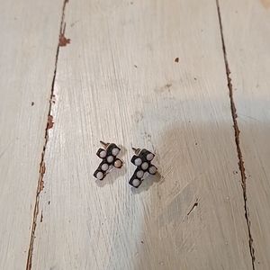 Cross ear rings